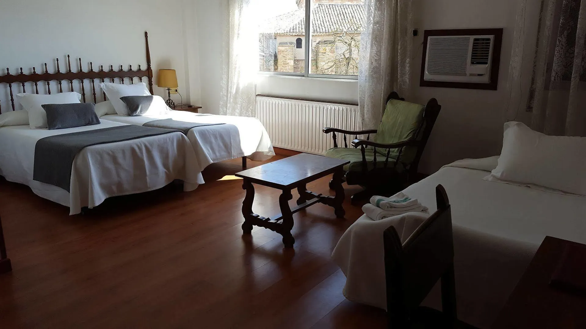 **  Hotel Segle XX Tremp Španělsko